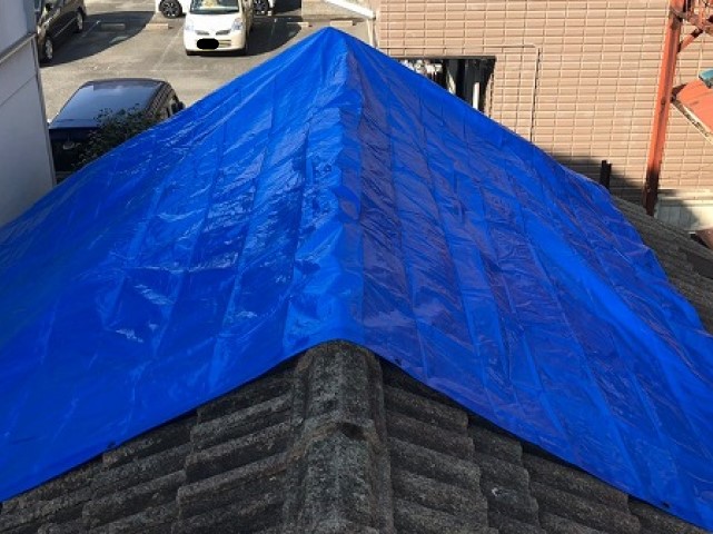 セメント瓦屋根　ブルーシート